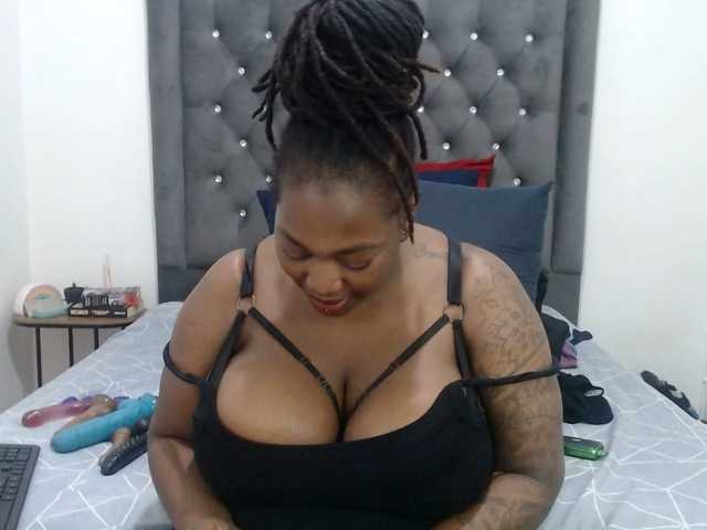 ChocSexcBeast webcam