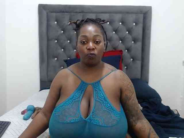 ChocSexcBeast webcam