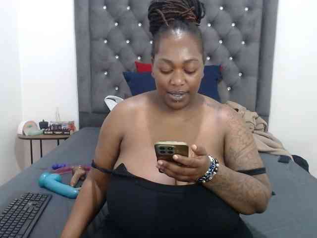 ChocSexcBeast webcam