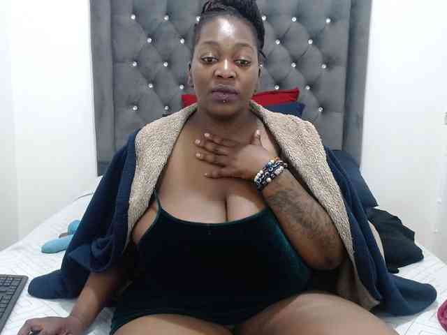 ChocSexcBeast webcam
