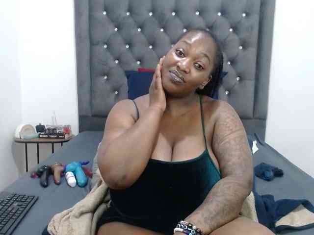 ChocSexcBeast webcam