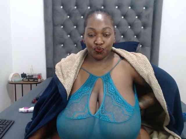 ChocSexcBeast webcam