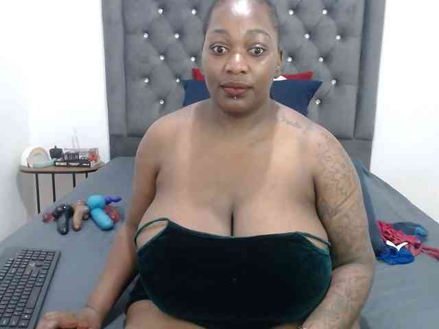 ChocSexcBeast webcam