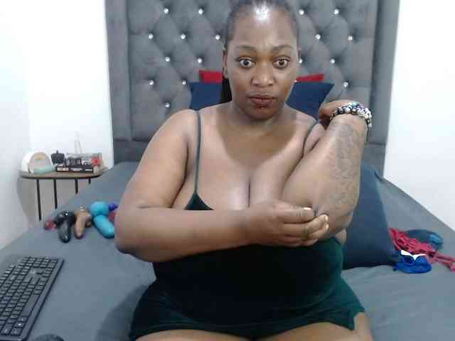 ChocSexcBeast webcam