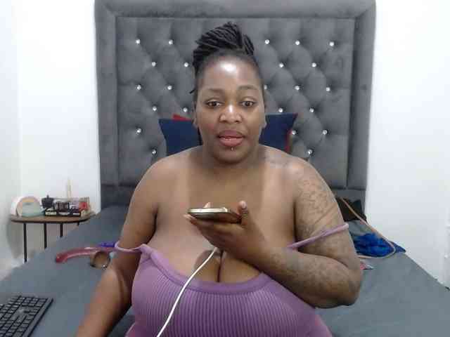 ChocSexcBeast webcam