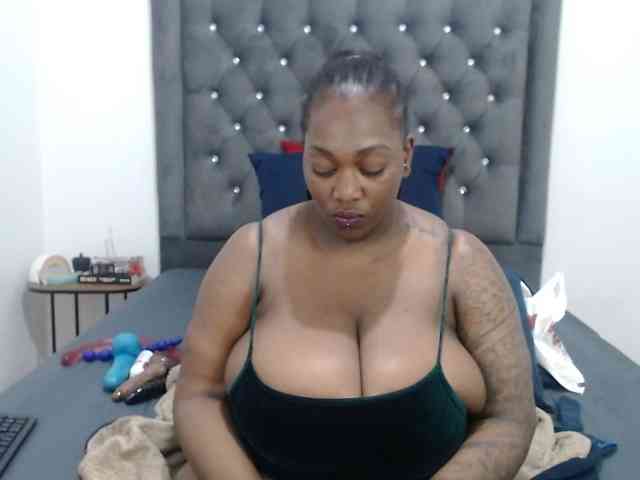 ChocSexcBeast webcam