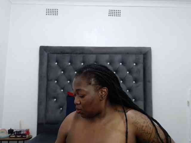 ChocSexcBeast webcam