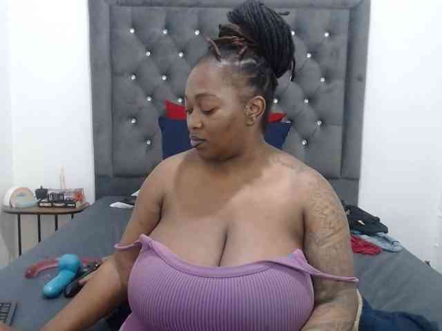 ChocSexcBeast webcam