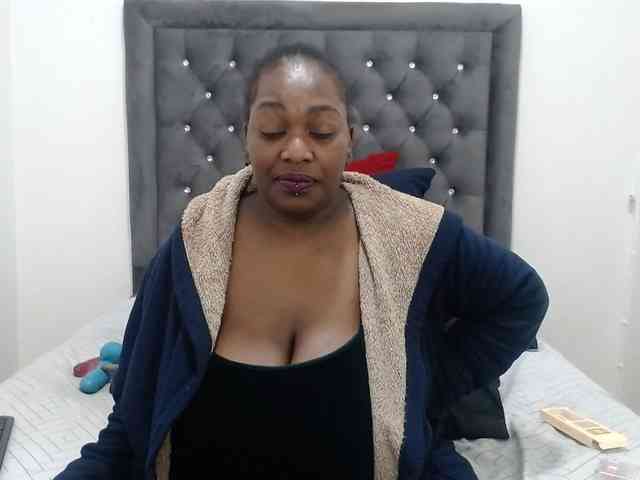 ChocSexcBeast webcam
