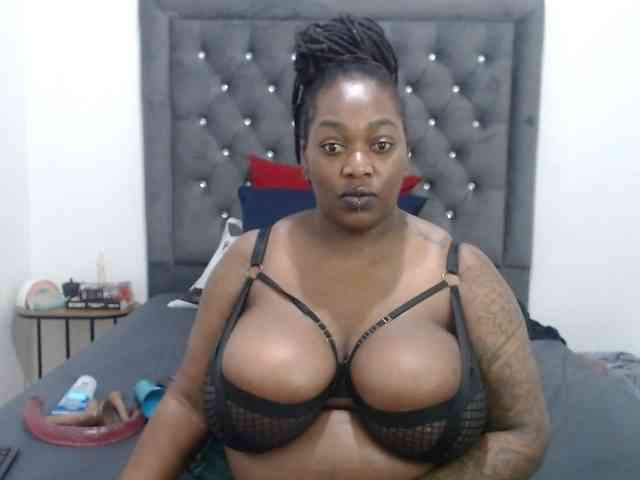 ChocSexcBeast webcam