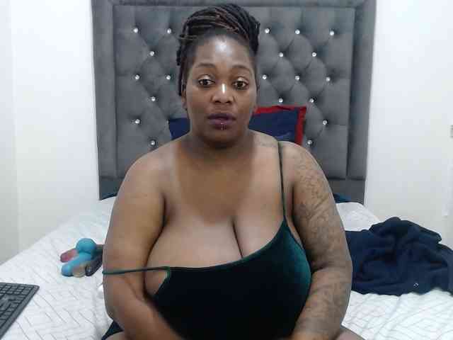 ChocSexcBeast webcam