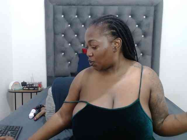 ChocSexcBeast webcam