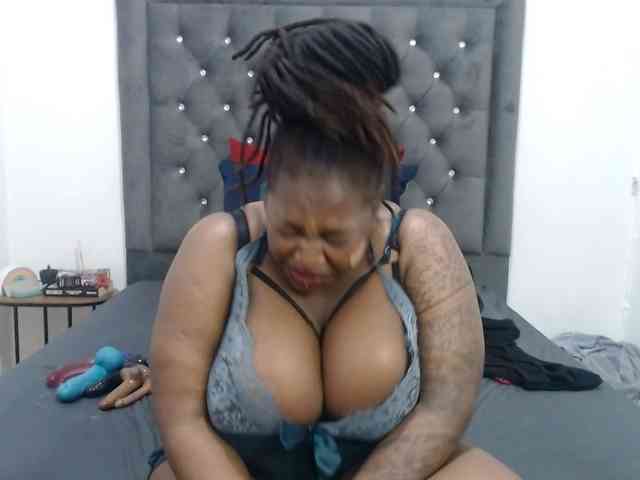 ChocSexcBeast webcam