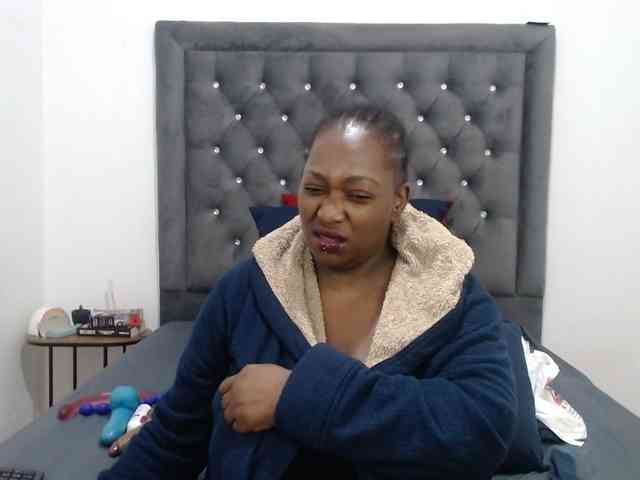 ChocSexcBeast webcam