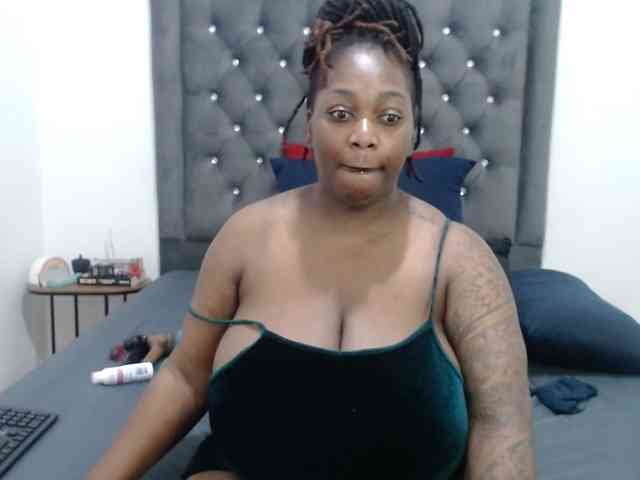 ChocSexcBeast webcam