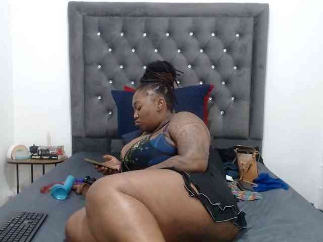 ChocSexcBeast webcam