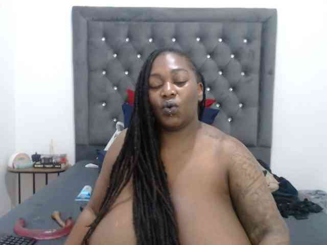ChocSexcBeast webcam