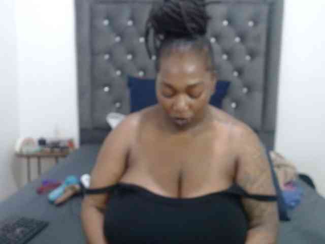 ChocSexcBeast webcam