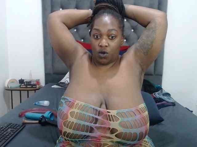 ChocSexcBeast webcam