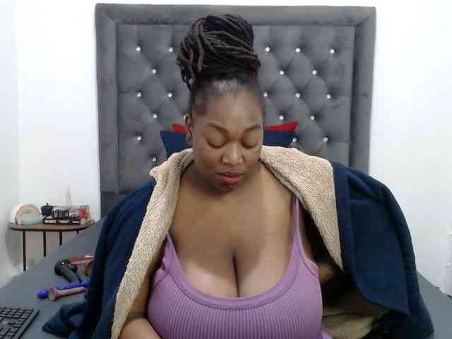 ChocSexcBeast webcam