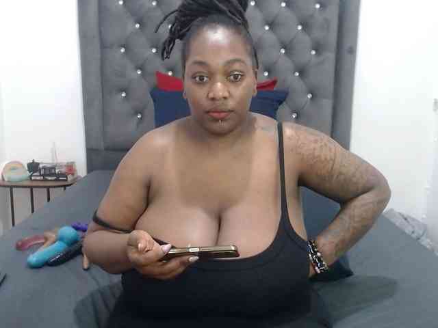 ChocSexcBeast webcam