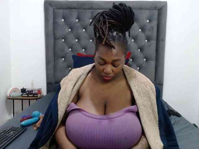 ChocSexcBeast webcam