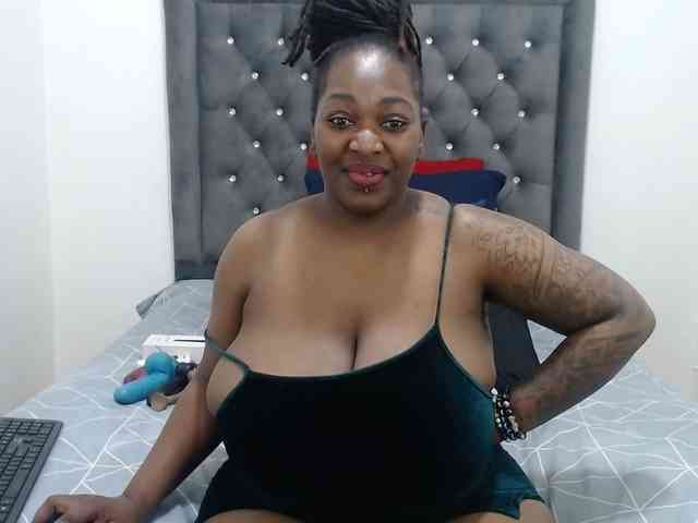 ChocSexcBeast webcam