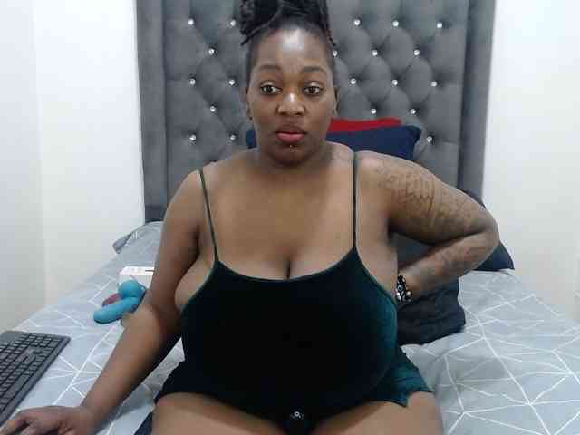 ChocSexcBeast webcam