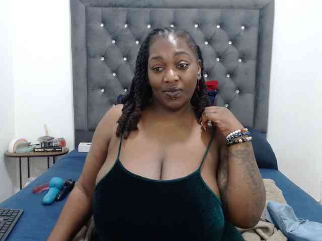 ChocSexcBeast webcam