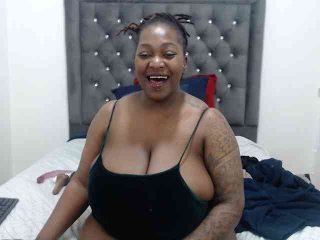 ChocSexcBeast webcam