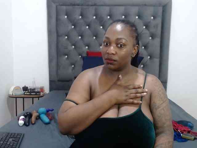 ChocSexcBeast webcam