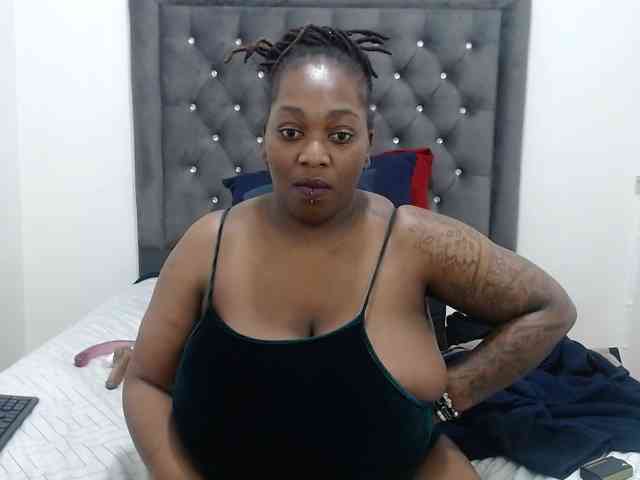 ChocSexcBeast webcam