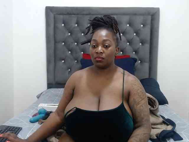 ChocSexcBeast webcam