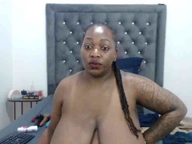 ChocSexcBeast webcam