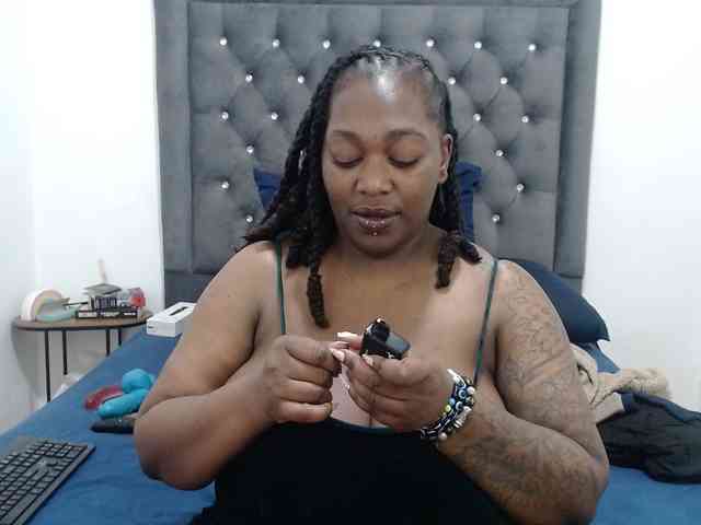 ChocSexcBeast webcam