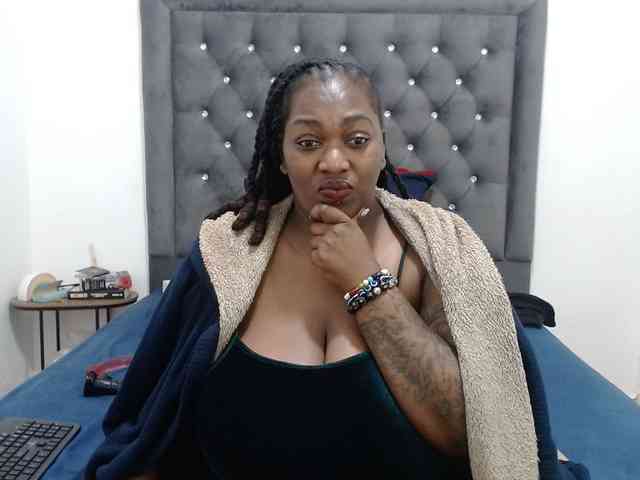 ChocSexcBeast webcam