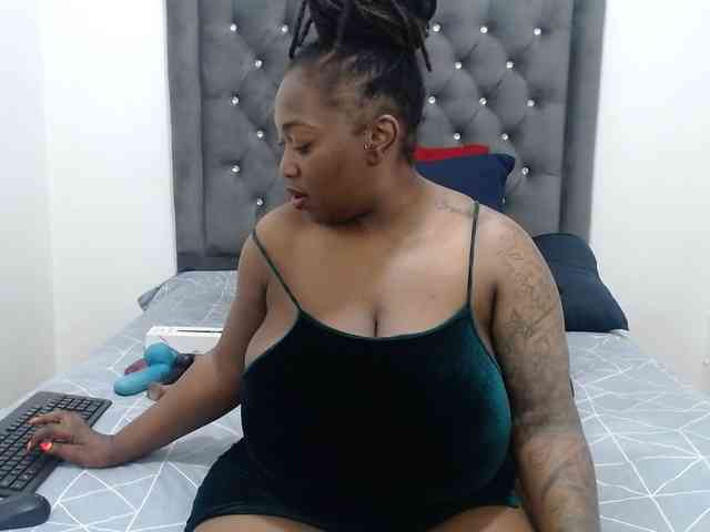 ChocSexcBeast webcam