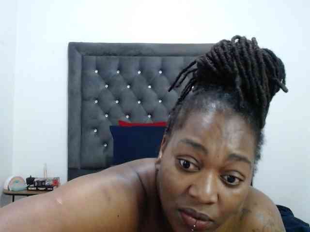 ChocSexcBeast webcam