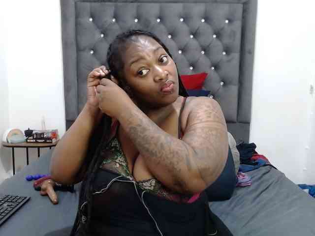 ChocSexcBeast webcam