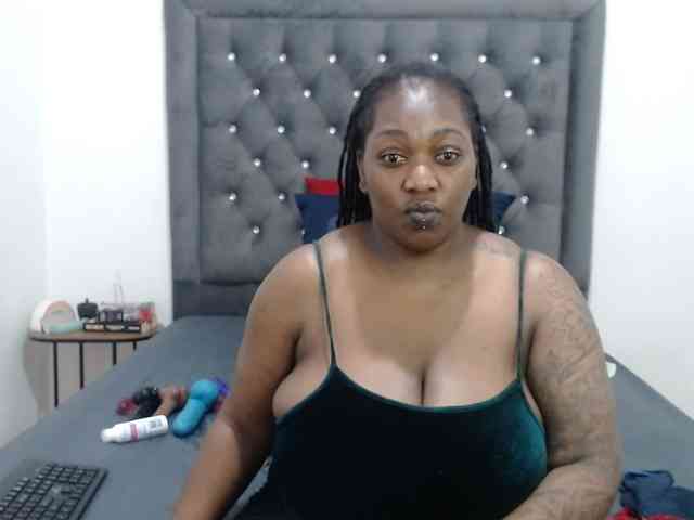 ChocSexcBeast webcam