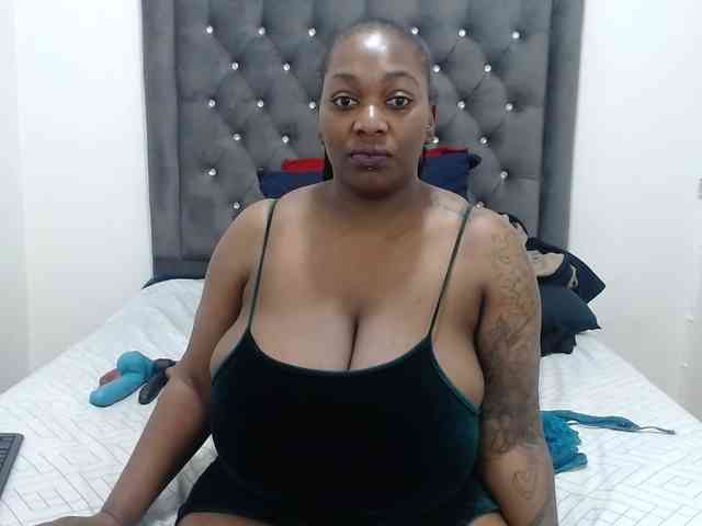 ChocSexcBeast webcam