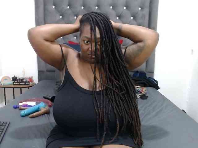 ChocSexcBeast webcam