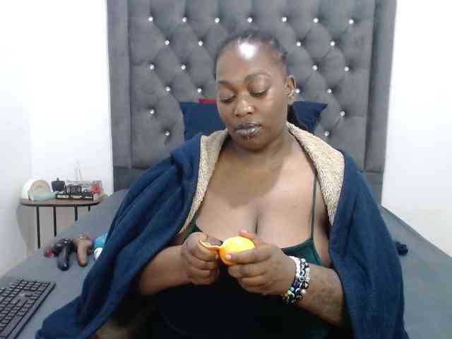 ChocSexcBeast webcam