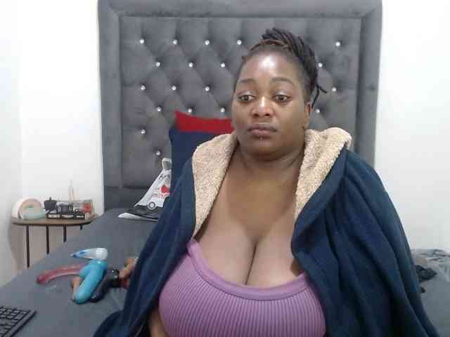 ChocSexcBeast webcam