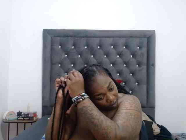 ChocSexcBeast webcam