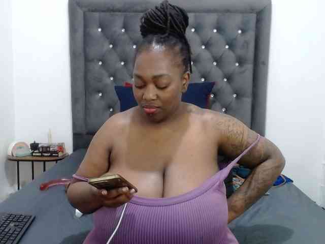 ChocSexcBeast webcam