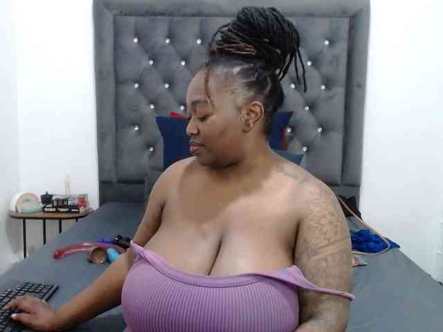 ChocSexcBeast webcam