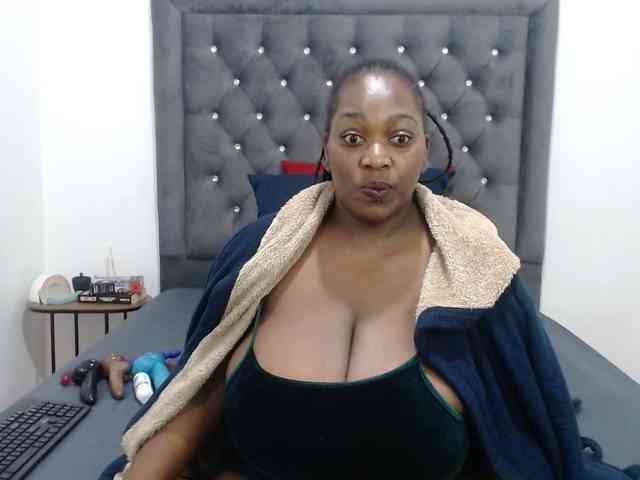 ChocSexcBeast webcam