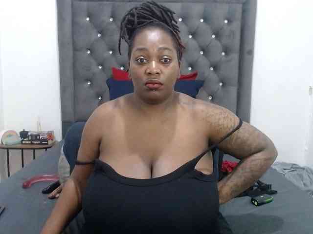 ChocSexcBeast webcam