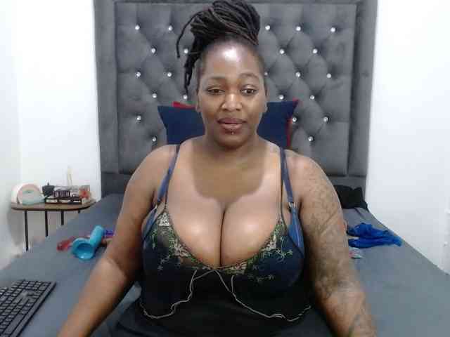 ChocSexcBeast webcam